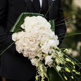 fwthumbwhtie bouquet.jpg